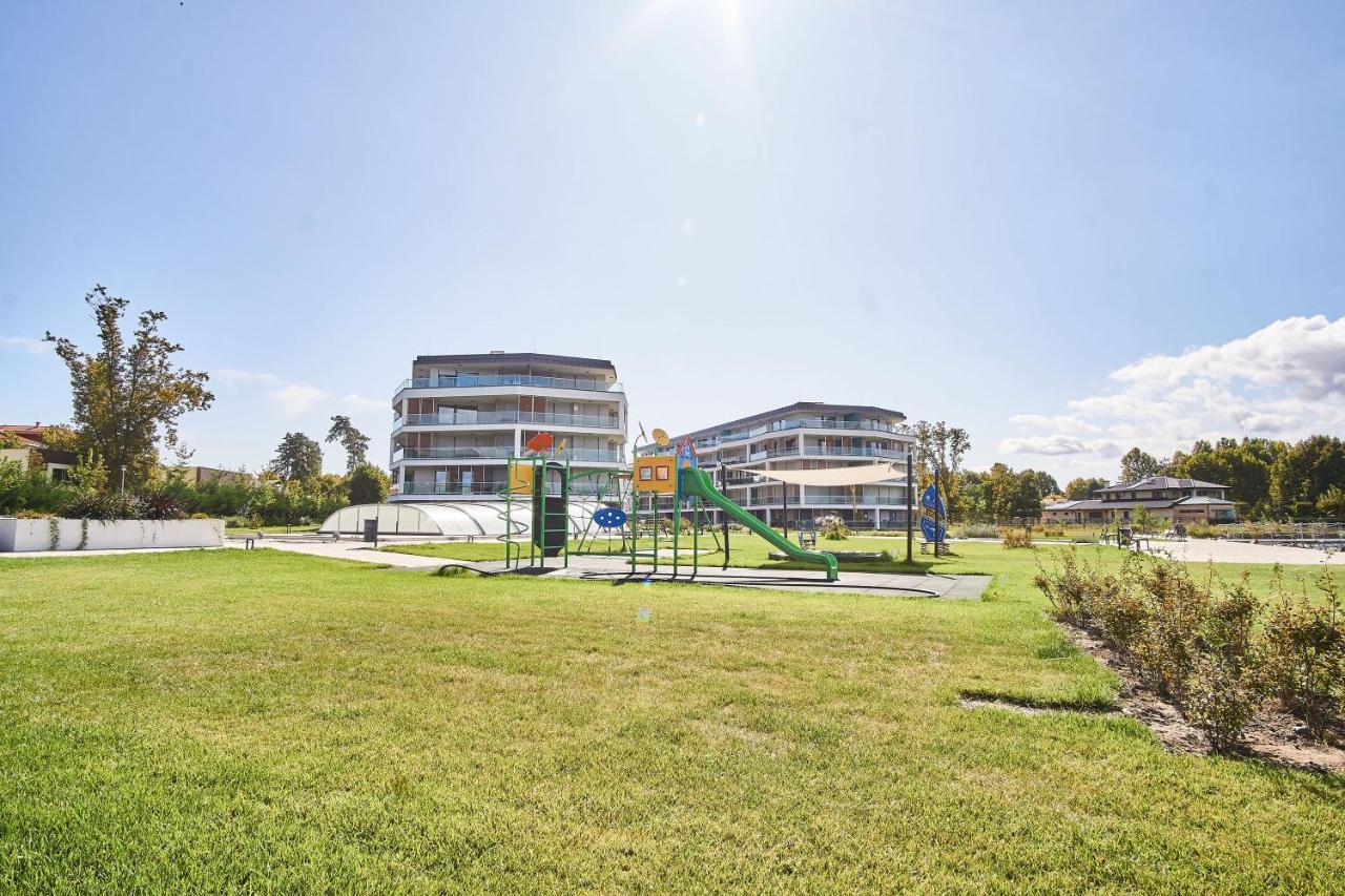 Azur Apartment - Hostaid Siofok Dış mekan fotoğraf