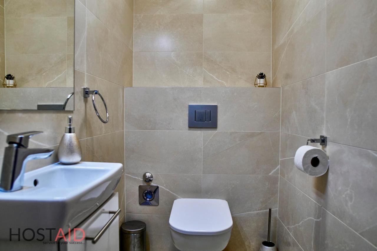 Azur Apartment - Hostaid Siofok Dış mekan fotoğraf