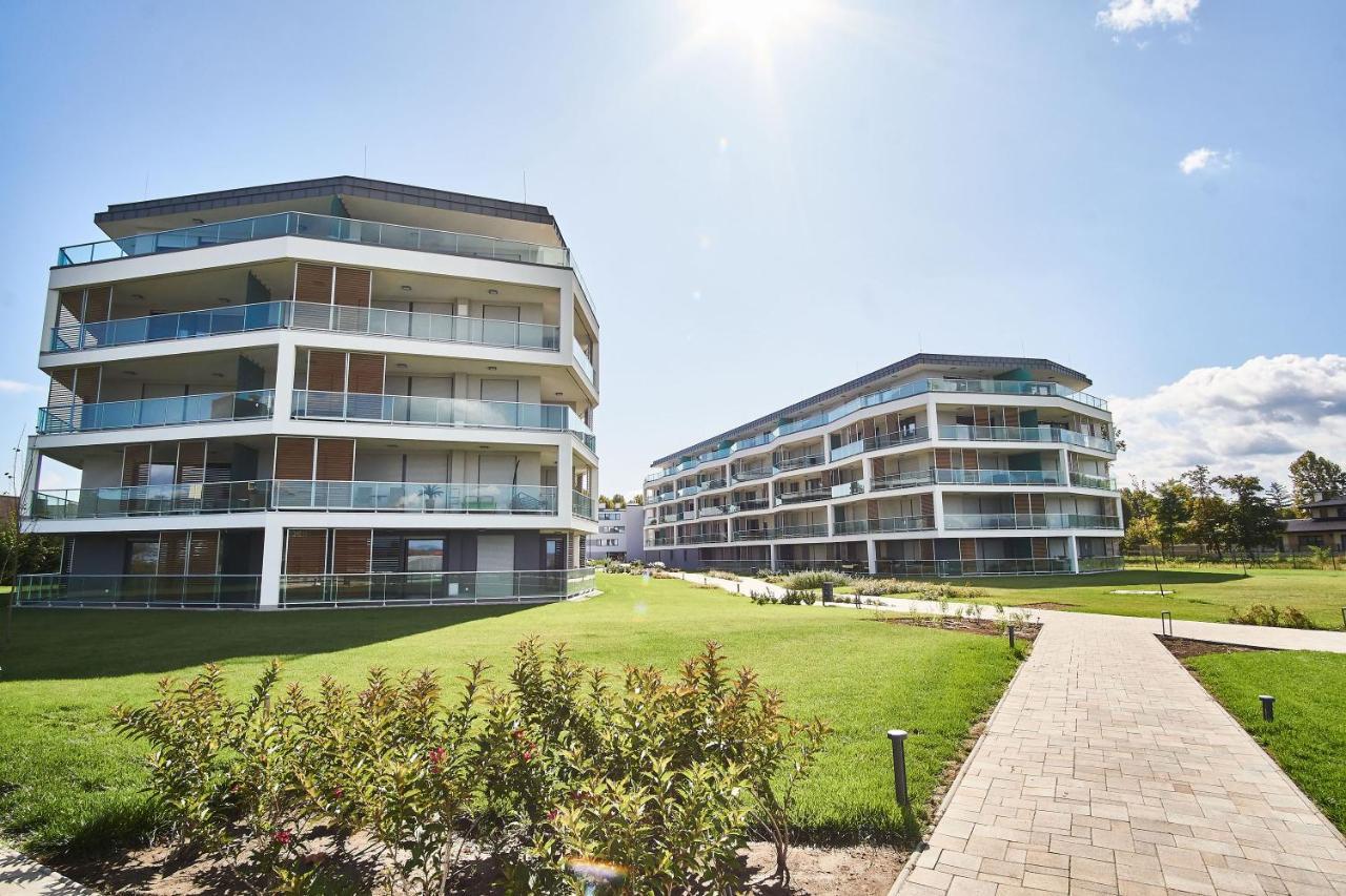 Azur Apartment - Hostaid Siofok Dış mekan fotoğraf